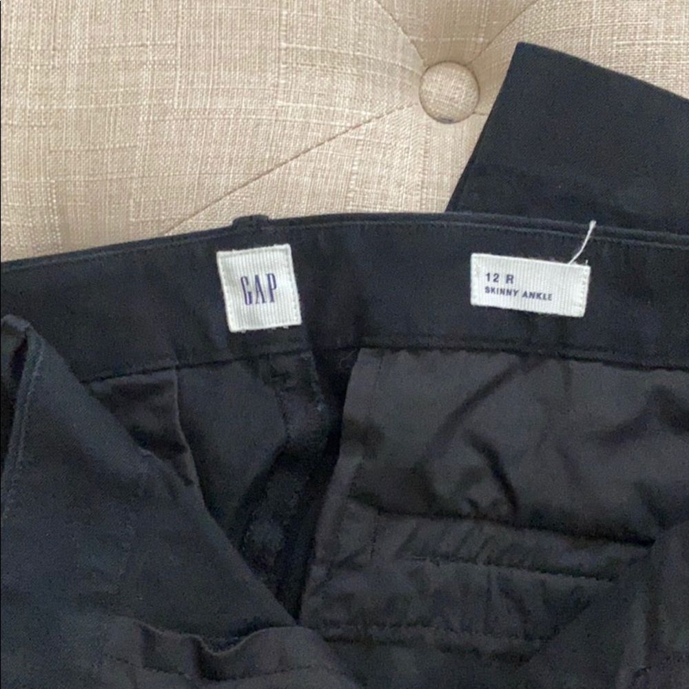GAP Black Ankle Pants - Picture 4 of 5